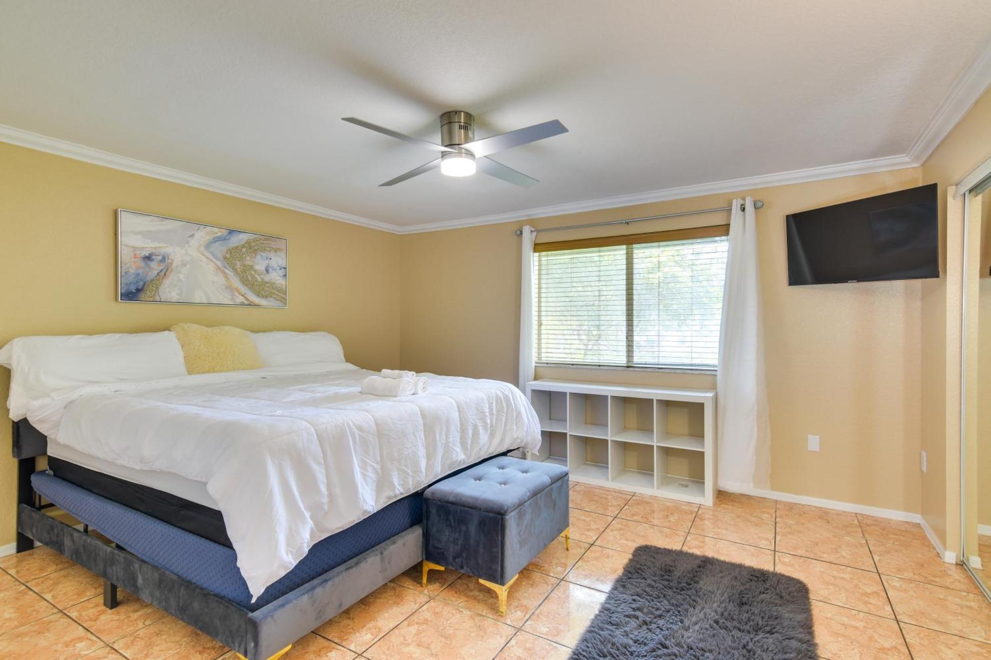 Opa-Locka Townhome, 15 Mi To Miami Beach! 외부 사진