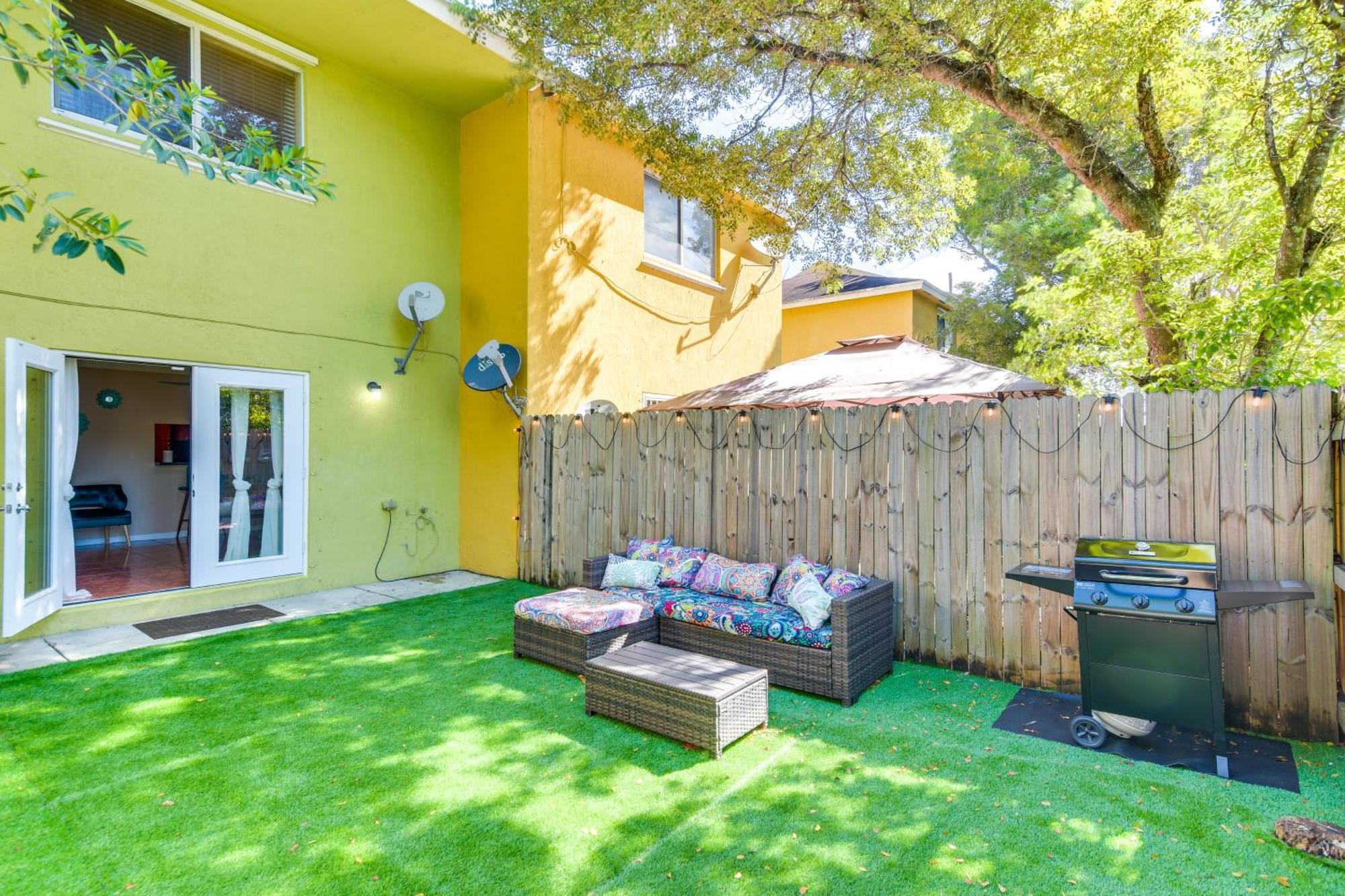 Opa-Locka Townhome, 15 Mi To Miami Beach! 외부 사진